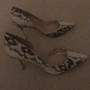High heel print shoes